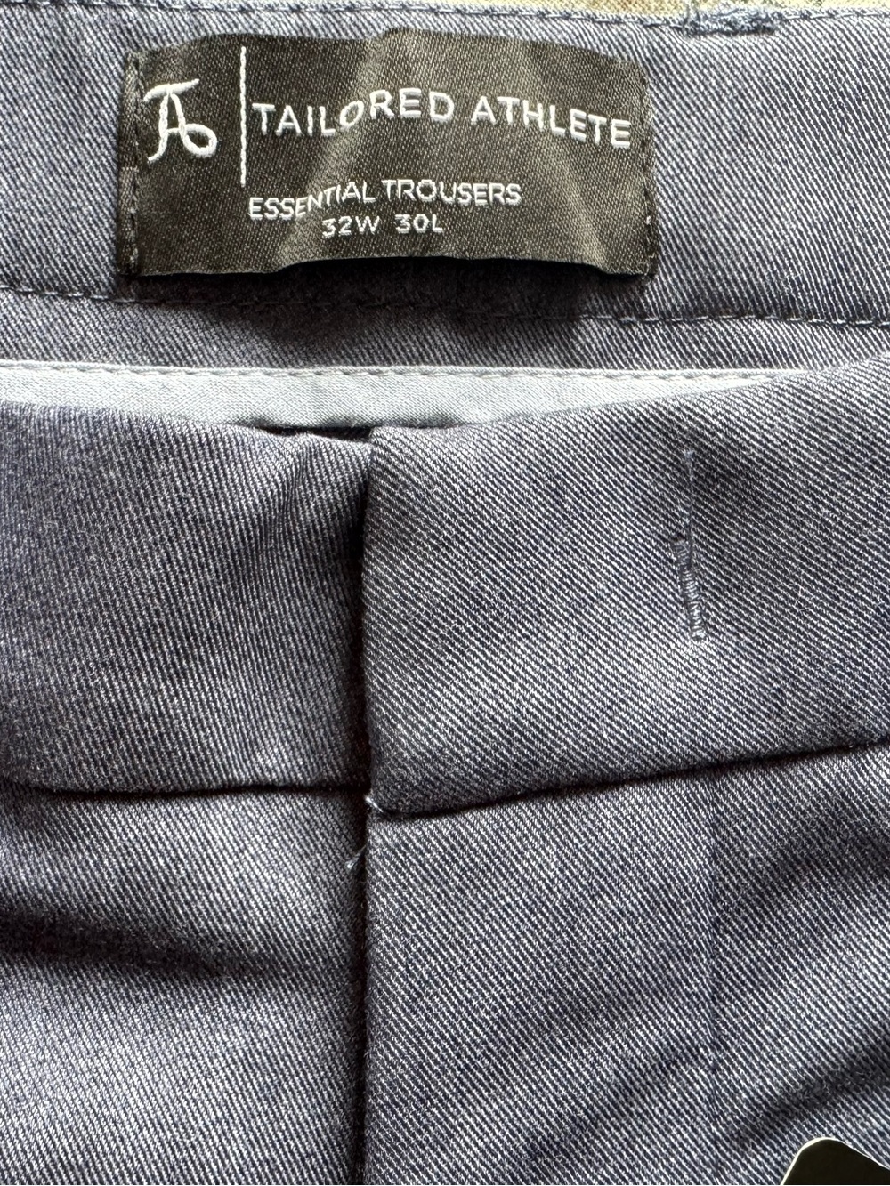 Tailored Athlete Men's Essential Trousers NWT Chambray Dress Pants Size 32x30 - Picture 3 of 8